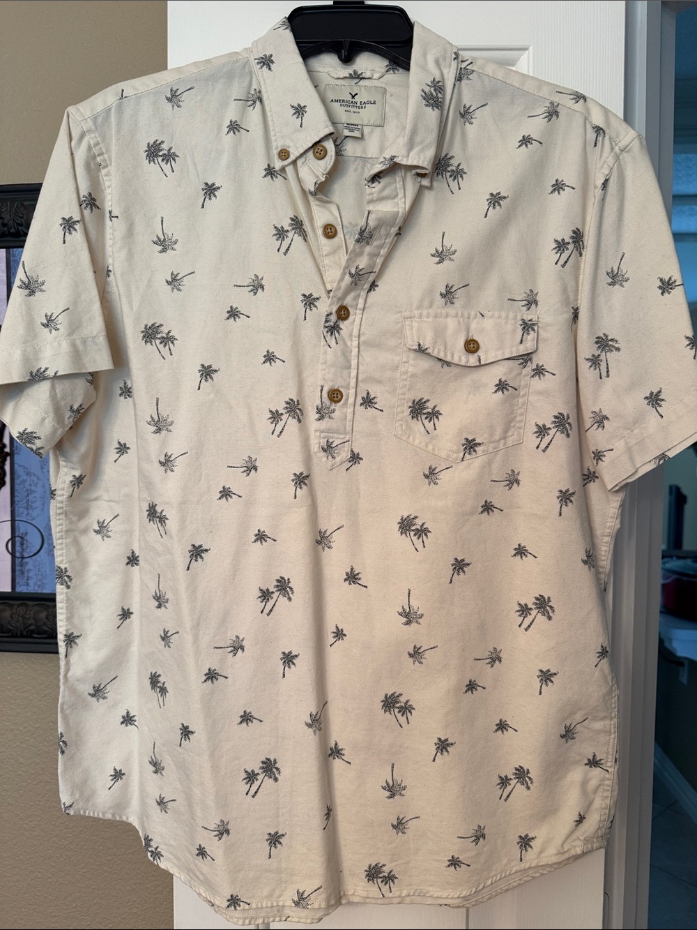 American Eagle Outfitters Cream Short-Sleeve Palm-Print Button Shirt
